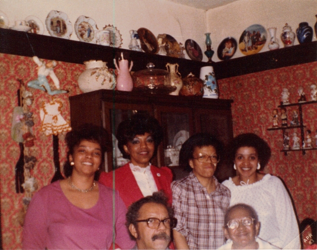 Ramonia, Edna, Rachell, Shelia, Daddy and Mother 