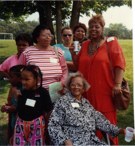 Combs Reunion Dayton, OH 
(black top) Jennifer Moore,Shayla Moore  Rachell, Shelia, Julia, Edna, Mother (sitting) 